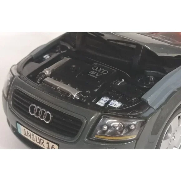 Maisto Audi TT Roadster Diecast 1:18 Scale Hood Trunk Doors Open Gray